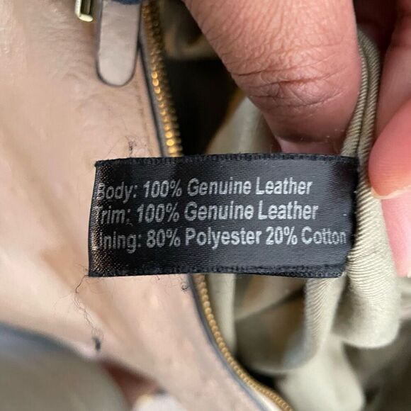 G.I.L.I. Hobo Bag Pale Peach Ostrich Embossed Leather Hobo Bag with Tassel - Picture 11 of 12